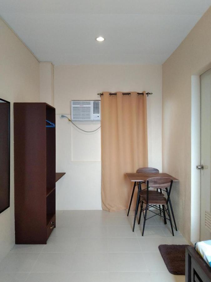 Claytown Pension House Dumaguete City Exteriör bild