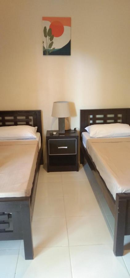 Claytown Pension House Dumaguete City Exteriör bild