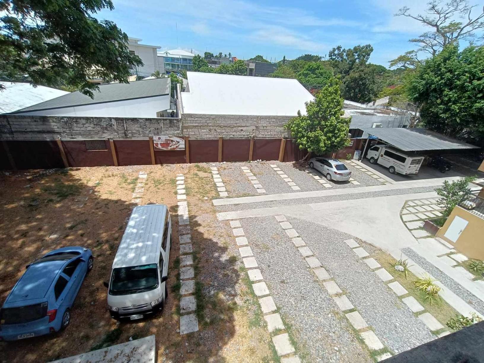 Claytown Pension House Dumaguete City Exteriör bild